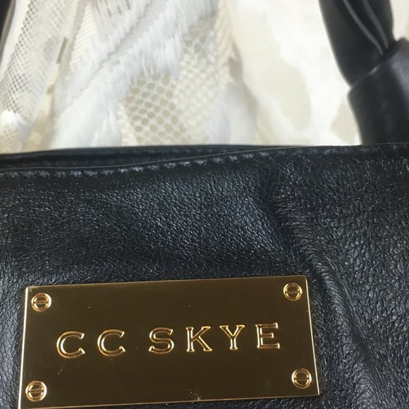 CC Skye Black Leather Shoulder Bag - Picture 6 of 8